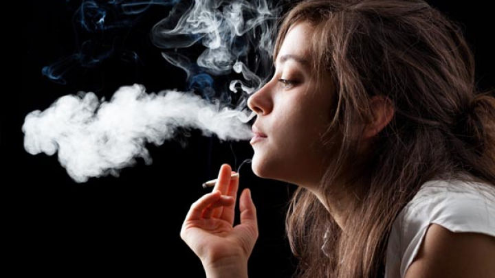 Fumează, în pofida amenzilor mari. 60.000 de lei, pentru încălcarea legii. Foto: ilgiornalelocale.it