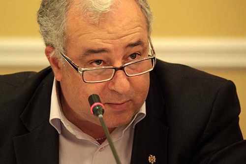 În decla­ra­ția de venit, depusă la CNI, depu­ta­tul Stati declară pen­tru 2014 un sala­riu de 226,653 de lei. Foto: noi.md