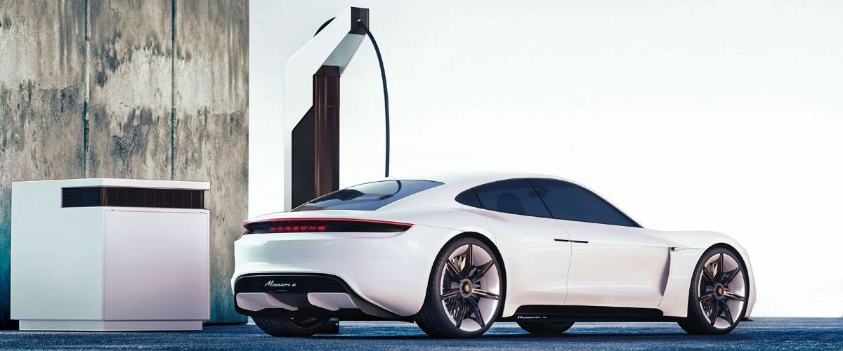 Porsche Taycan будет заряжаться в два раза быстрее Tesla.