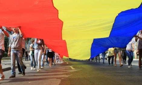 Peste 500 de persoane au participat la Chişinău la Marşul Tricolorului organizat duminică de asociația Tinerii Moldovei, transmite Radio „Europa Liberă”, citat de HotNews.md.