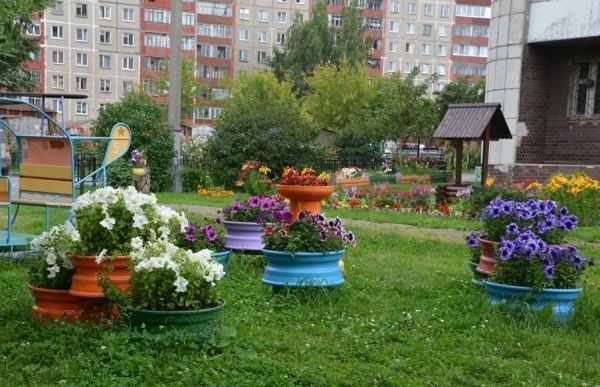 Примэрия Комрата проведет конкурс на cамый благоустроенный двор.
