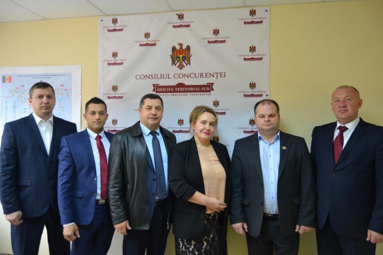 Informați, fără să fie nevoie să se deplaseze la Chișinău. Foto:competition.md