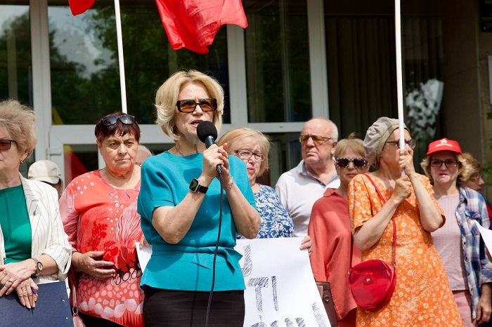 Darovannaia: Dacă ministrul Protecției Sociale nu face față sarcinilor, atunci să-și dea demisia.