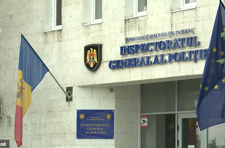 В столичном ресторане произошла драка: в дело пошли кулаки и посуда.