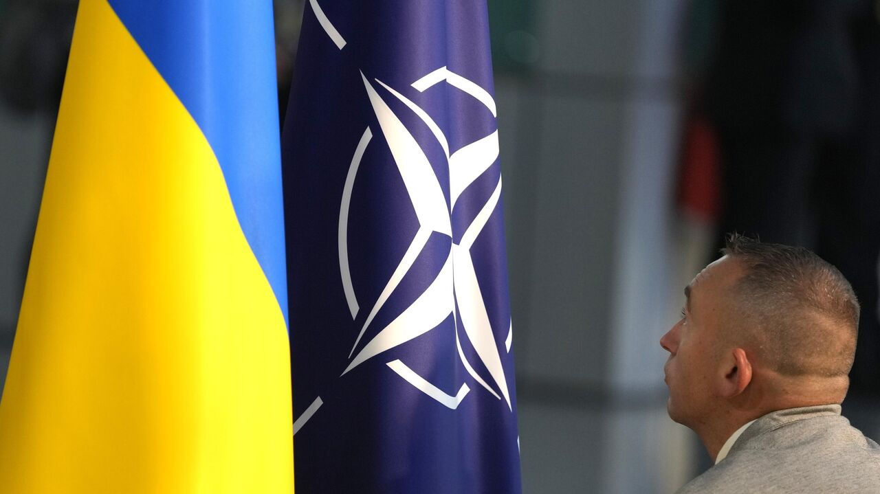 NBC: SUA ar putea garanta Ucrainei aderarea la NATO, dacă Rusia încalcă condițiile de pace.