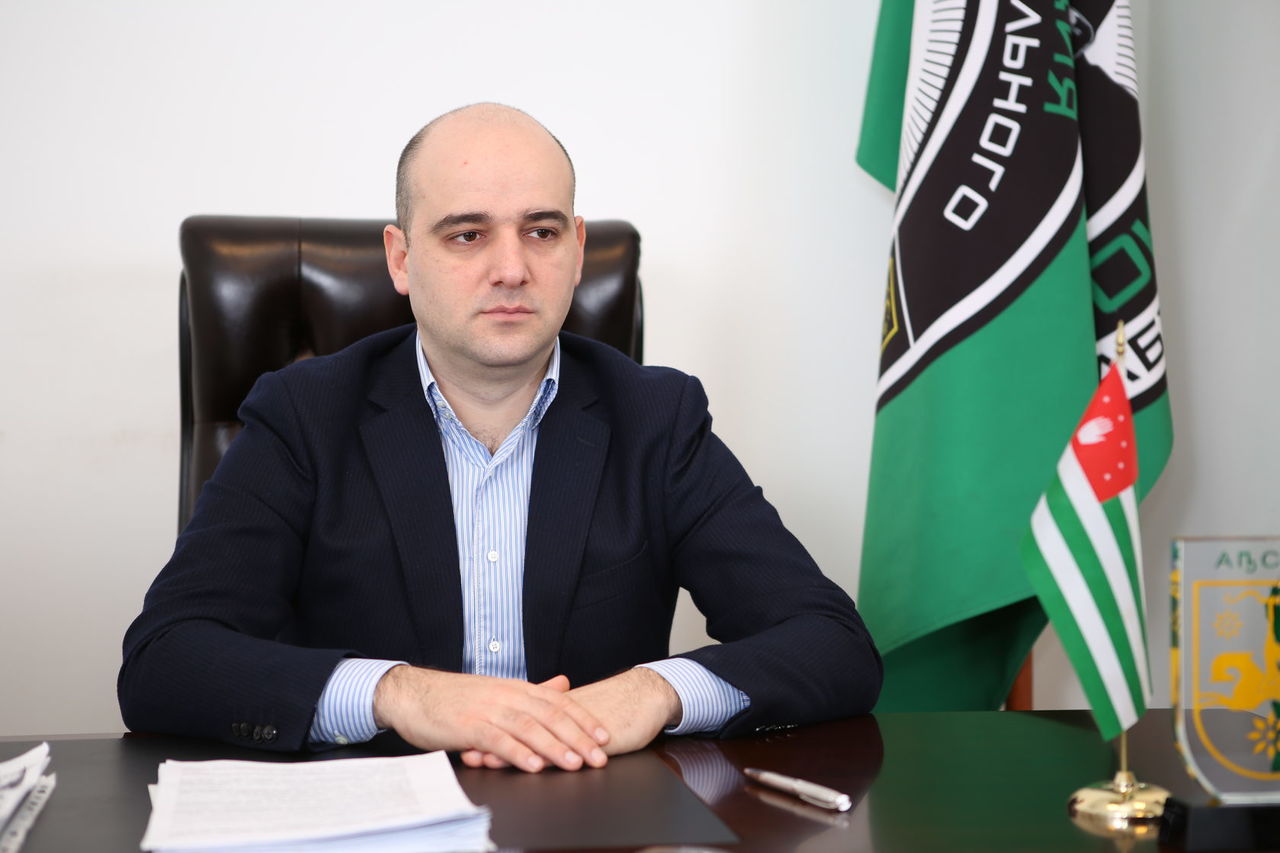 Депутат Абхазии Дмитрий Дбар: республика «уже подошла к последней черте, когда наркотики заполонили страну».