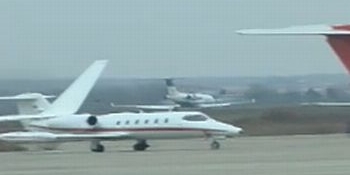 "În acest moment trece un avion al companiei Iberworld cu destinaţia Cancun (Mexic) şi  intră într-o uşoară coliziune", a mai spus acesta.