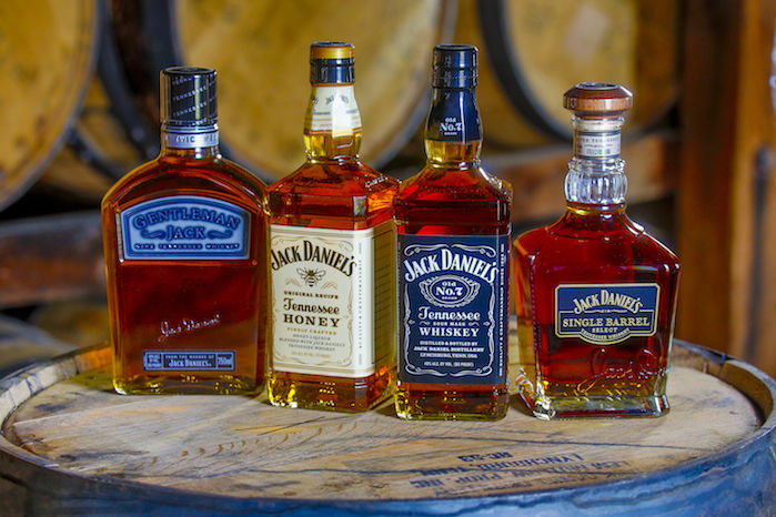 Производитель виски Jack Daniel's и водки Finlandia приостановил работу в России.