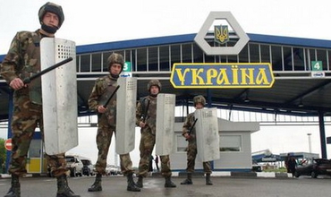 Решение о закрытии пунктов пропуска пока не принималось.