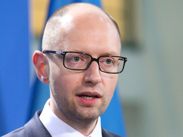 Премьер-министр Украины Арсений Яценюк призвал Украину готовиться к замораживанию торговли с Россией.