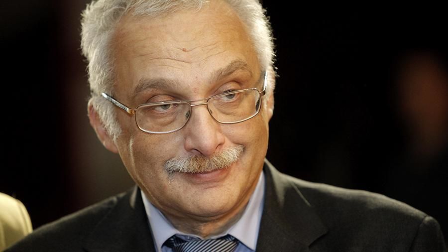 По словам знатока, Бер сам предложил сделку, а он «старательно подыграл»
