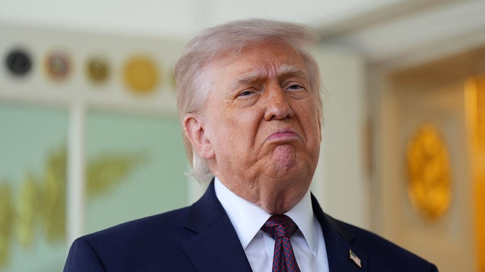 Трамп перебил министра энергетики словами «никого это не волнует».