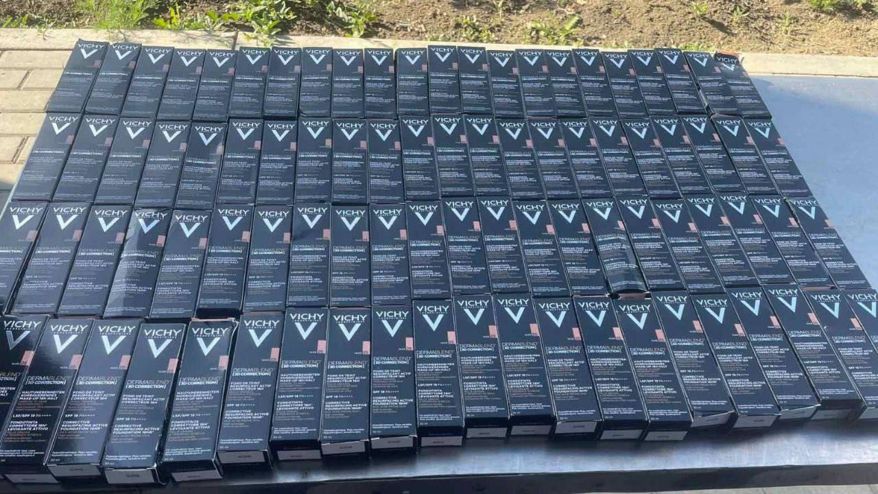 Коммерческую партию косметики изъяли на КПП "Леушены".
