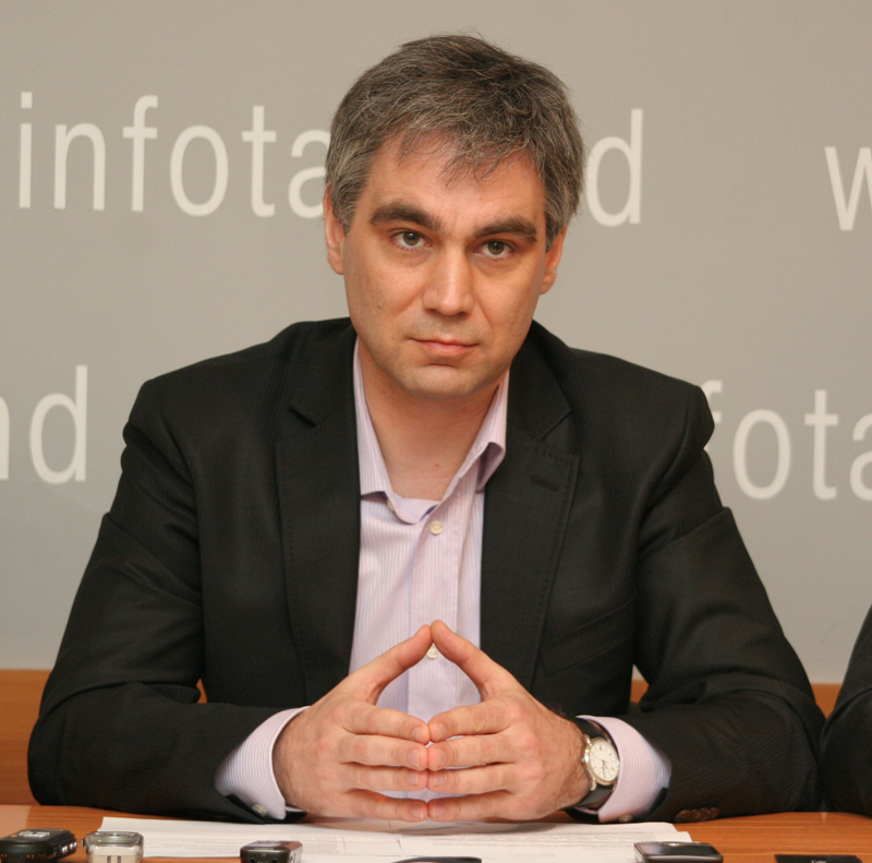Guvernul ignoră opiniile asociaţiilor de afaceri.