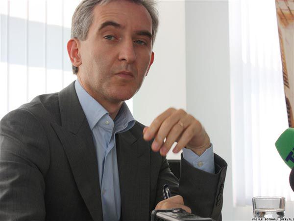 Valeriu Streleț nu dorește ca Iurie Leancă să plece din partid. Foto: flux.md