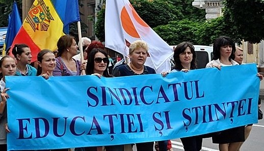 Pedagogii, mânați la proteste de „lideri sindicali care primesc salarii de zeci de mii de lei”.