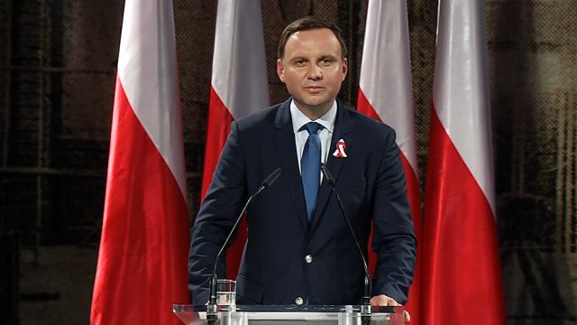 "У меня есть идея новой конституции, которая бы допускала национальные референдумы", — заявил Дуда.   Фото: polska-kaliningrad.ru