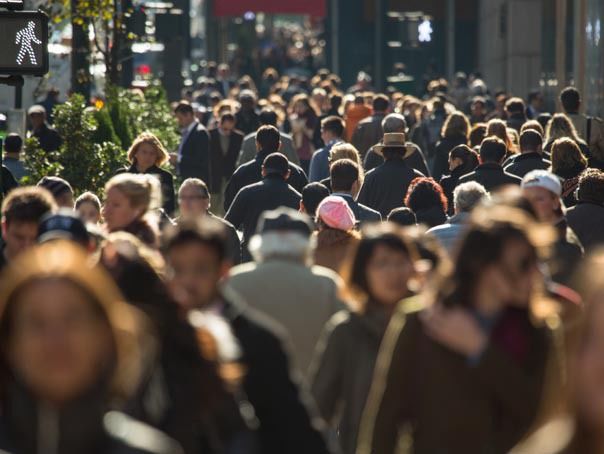 Eurostat: Aproape 40% din populaţia României este expusă riscului de sărăcie şi excluziune socială. Foto: Shutterstock
