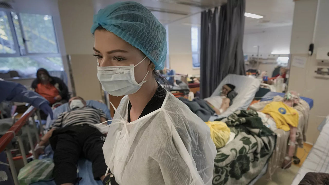 Inteligența artificială a fost învățată să prezică cu exactitate focarele de gripă și COVID-19.