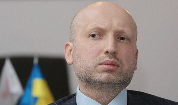 Турчинов призвал ввести уголовную ответственность за торговлю с Россией.