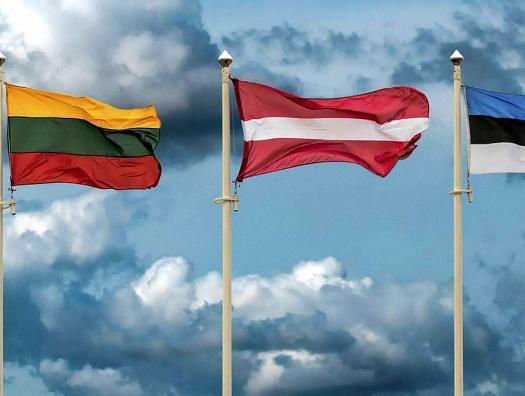 Россия закрывает консульства Латвии, Литвы и Эстонии в Петербурге и Пскове.