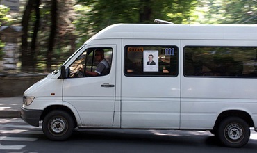 Microbuzele vor continua sa circule pe strazile capitalei si dupa 1 octombrie.