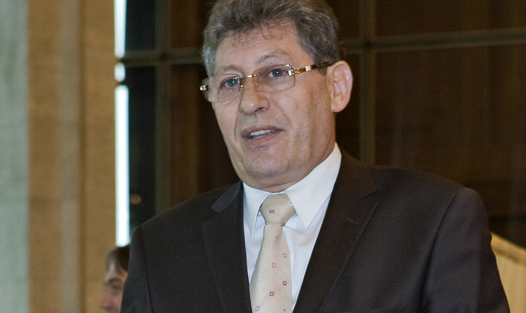 Ghimpu, consideră că, dacă Filat va fi numit din nou în funcția de premier, Voronin, are nevoie de jumătate de an pentru a-l demite din nou. 