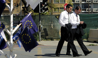 Pentru statele membre ale Uniunii Europene și instituțiile europene e greu de înțeles de ce există aici, acum această criză politică într-un an vital în care toate partidele trebuie să știe și știu că sun de semnat aceste trei acorduri vitale.