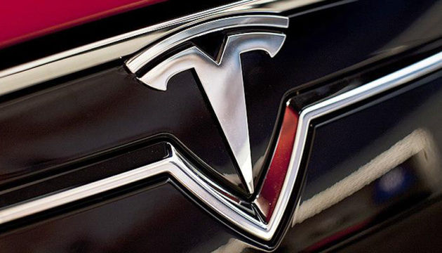 Tesla за год продала рекордное количество электромобилей.