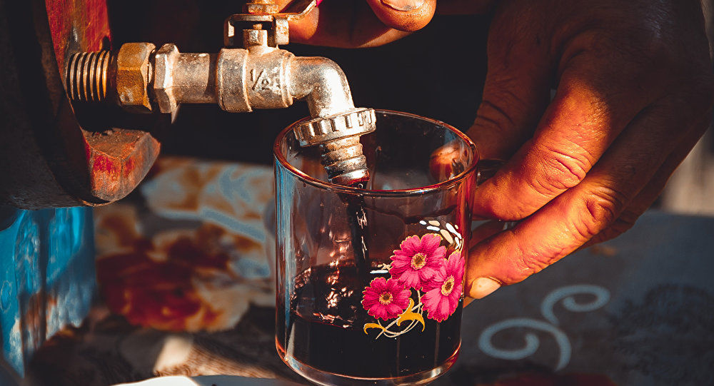 Aproape 50 de mii de persoane din Moldova suferă de alcoolism cronic. Foto: Sputnik/ Rodion Proca