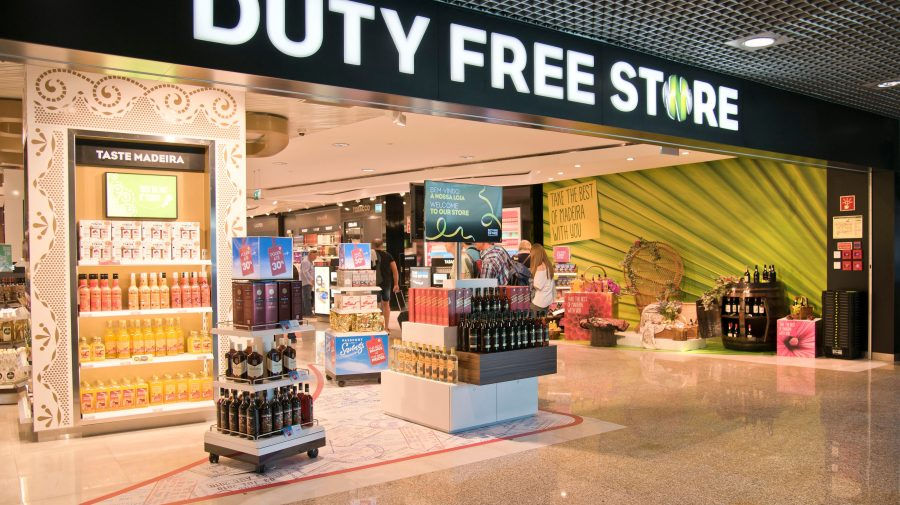 Licitația pentru spațiile comerciale de la aeroport ar putea fi abandonată.