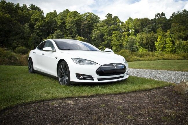 Цена электромобилей Tesla поднимется на тысячи долларов.