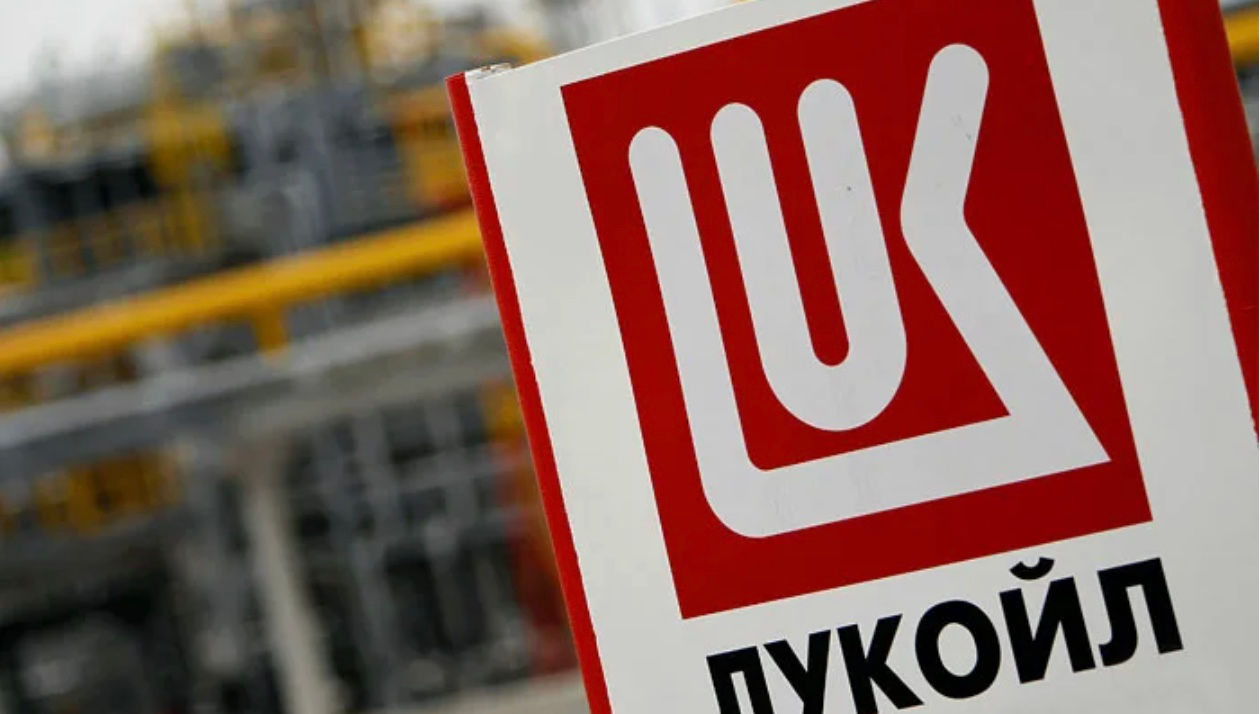 Румыния анонсировала присоединение к санкциям США против "Лукойла".