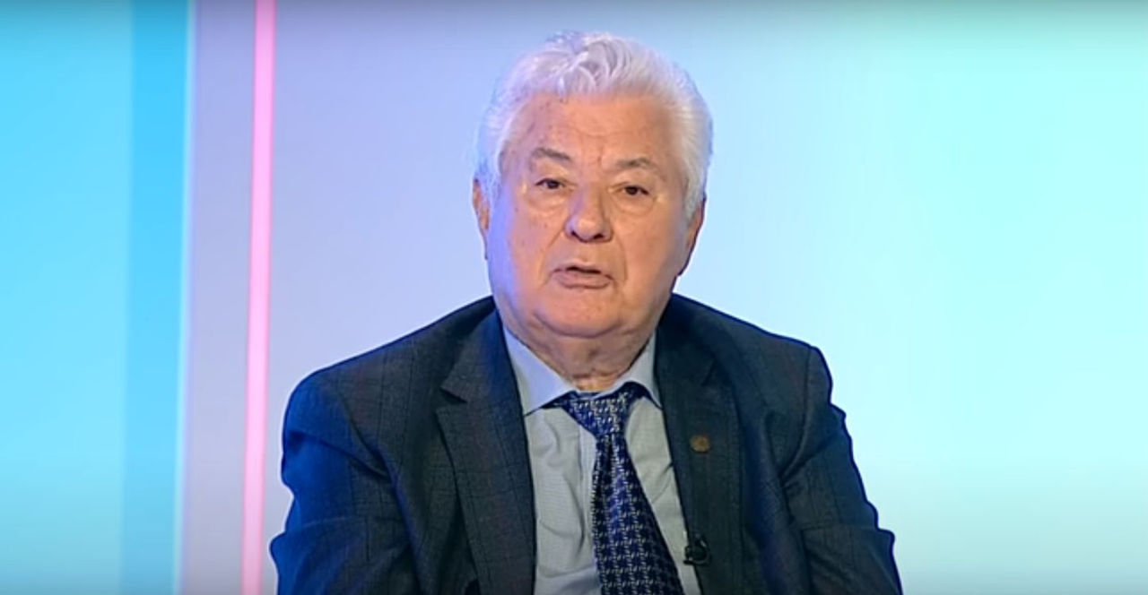 Воронин не видит нарушений в том, что протестующим оплачивают проезд.