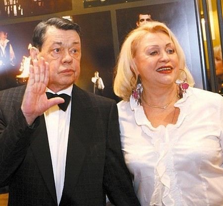 Жене Караченцова грозит лишение водительских прав на два года.