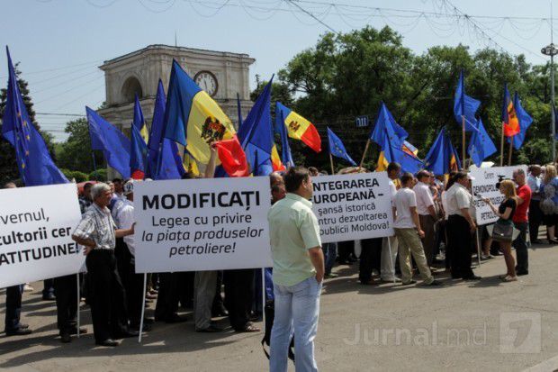 Asociațiile de agricultori în timpul unui protest. Foto: jurnal.md