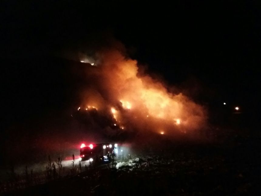 Incendiu puternic în Cluj-Napoca, 30 de persoane au fost evacuate.