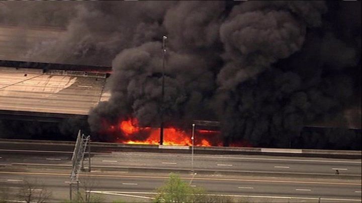Incendiu la o piață din Rusia: Au ars peste 150.000 metri pătraţi