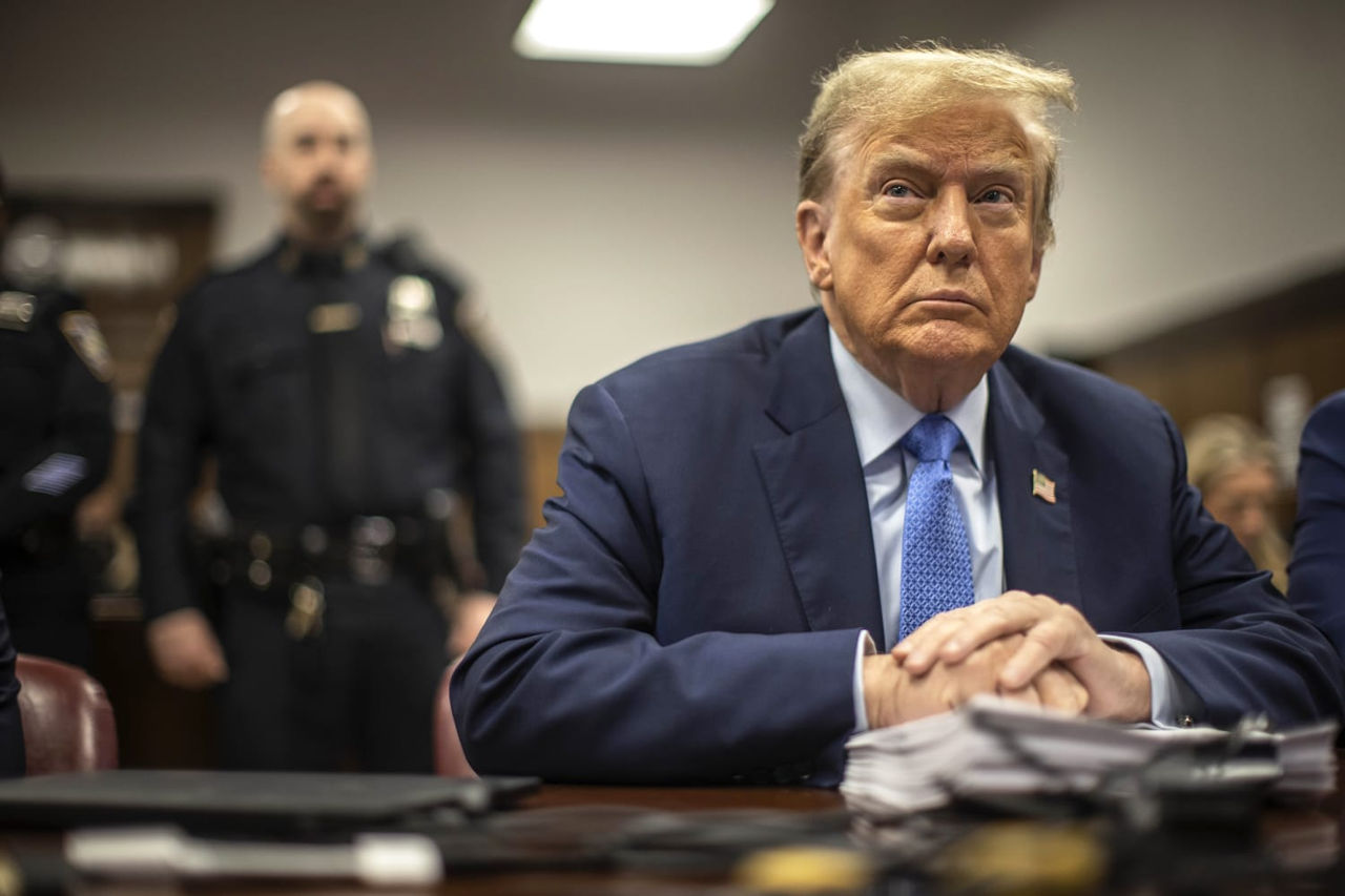 Трампа оштрафовали на $9 тысяч за нарушение судебного запрета на посты в соцсетях.