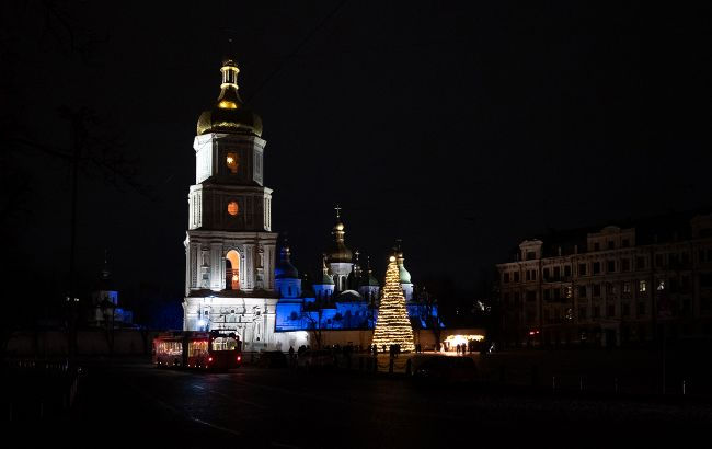 Ucrainenii vor întâmpina Anul Nou cu întreruperi de energie electrică: Pe 31 decembrie vor fi aplicate graficele obișnuite.