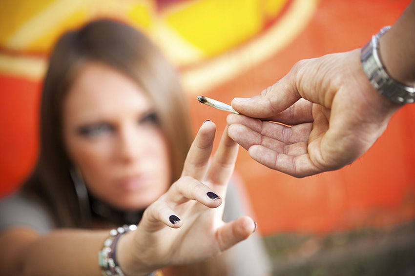 Datele denotă inclusiv creşterea în ultimii ani a consumului de droguri prin inhalare (canabisul) şi a etnobotanicelor cu efecte halucinogene.