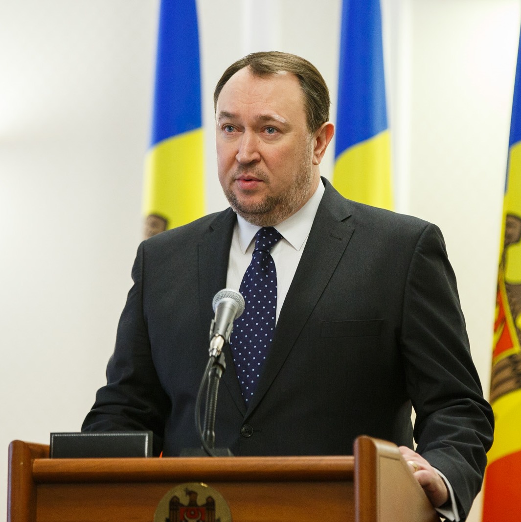 O nouă funcție pentru Alexandru Tănase. Va activa şi la CNA. Foto: gov.md