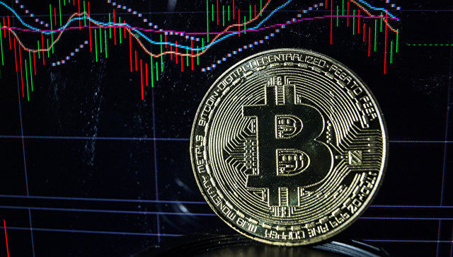 По данным портала CoinMarketCap, по состоянию на 8.18 мск биткоин рос в цене на 0,13% — до 7,34 тысячи долларов.