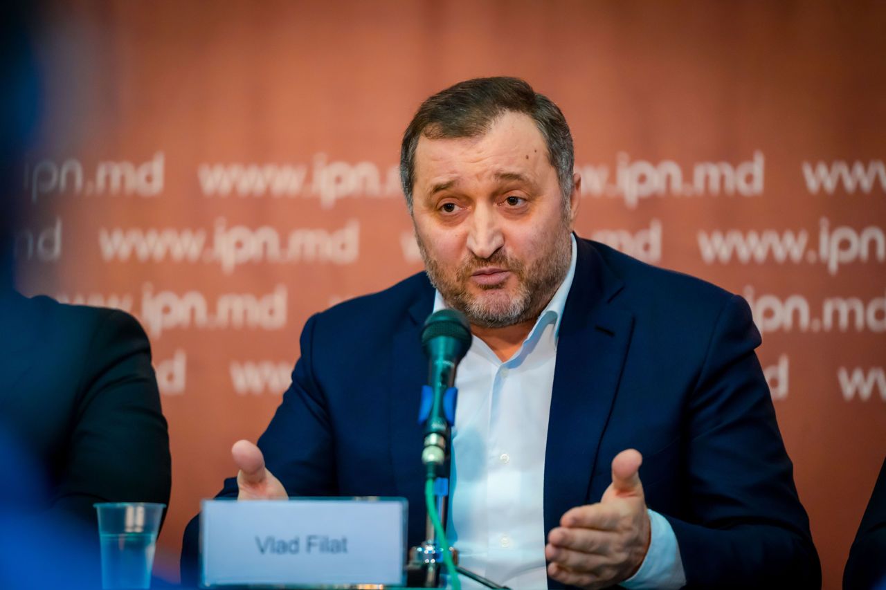 Бывший премьер-министр Влад Филат.