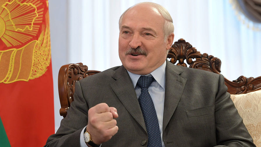 Лукашенко лишил дипломатического ранга поддержавших протесты послов.
