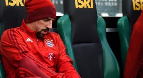 Accidentarea suferită de Franck Ribery (32 de ani) la coapsă, pe 11 decembrie, în Champions League, este mai serioasă decât s-a crezut iniţial.
