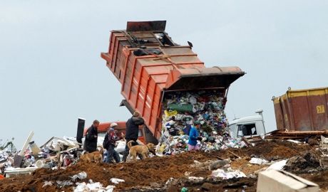 Nu vor groapă de gunoi la Ţânţăreni. 