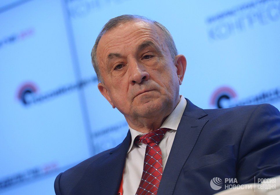Главу Удмуртии Александра Соловьева подозревают в получении взяток на 140 миллионов рублей. Фото: РИА Новости