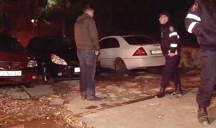 Подозреваемым грозит наказание в виде штрафа в размере от 900 до 1800 леев.