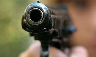 Poliţiştii români de frontieră au fost atacaţi azi dimineaţă de mai mulţi contrabandişti de ţigări